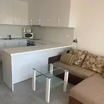Beachfront, 2 Bed With Sea Views Lägenhet Elenite
