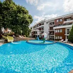Lägenhet Beachfront, 2 Bed With Sea Views