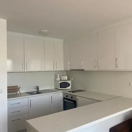 Beachfront, 2 Bed With Sea Views * Elenite