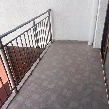 Beachfront, 2 Bed With Sea Views * Elenite